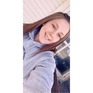 Meet your Posher, Daniella